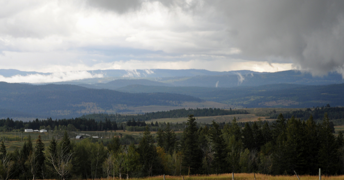 Watching the Storm Arrive. #ranching #ranchinglife #ranchingphotography